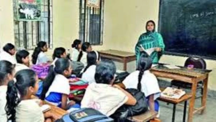 দীর্ঘদিনের শিক্ষকসংকটে বিপর্যস্ত বাঘারপাড়া সরকারি পাইলট উচ্চ বিদ্যালয়